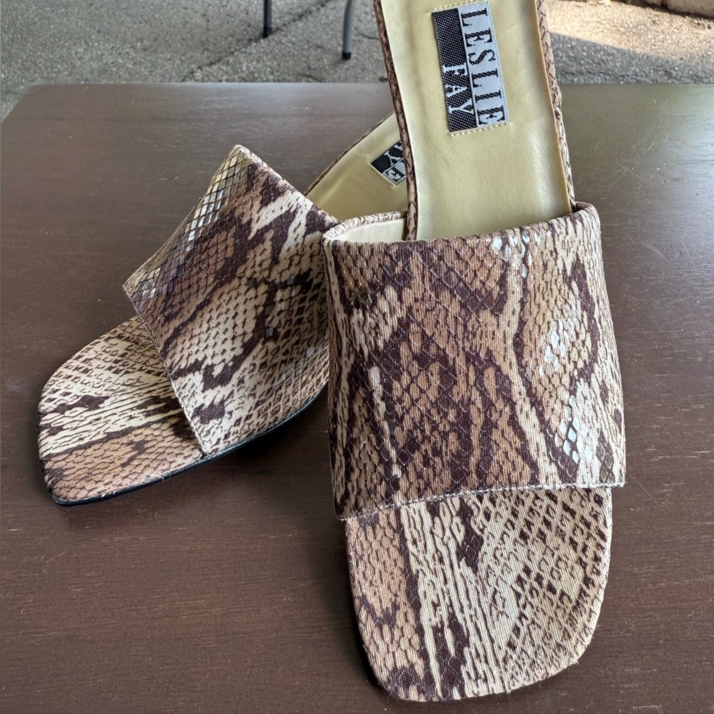 Leslie Fay Brown Snake Print Women's Sandals 7.5